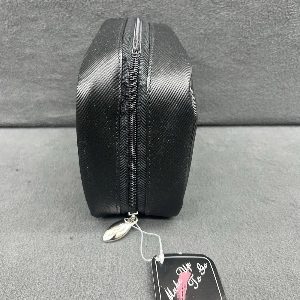 Makeup Bag To Go 8